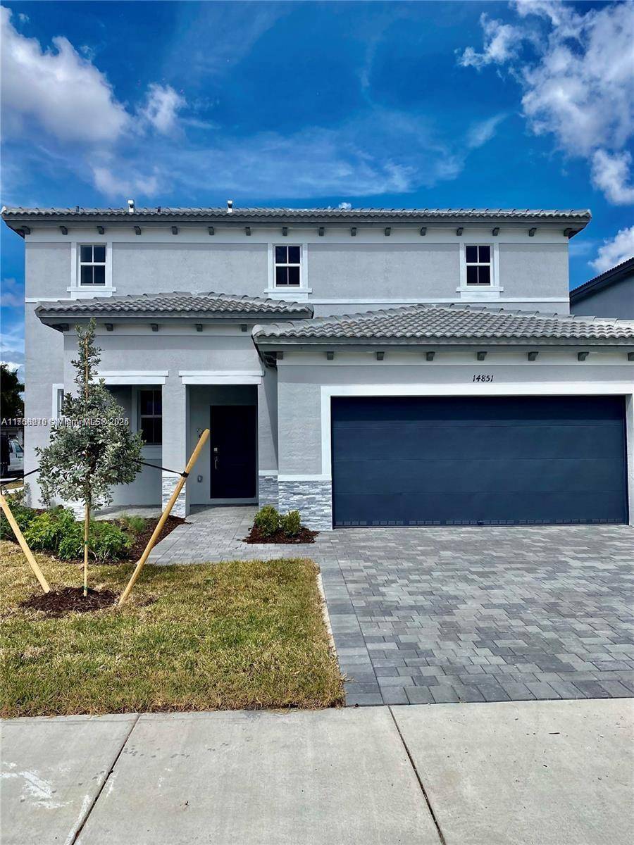 Miami, FL 33187,14851 SW 161 terrace #.