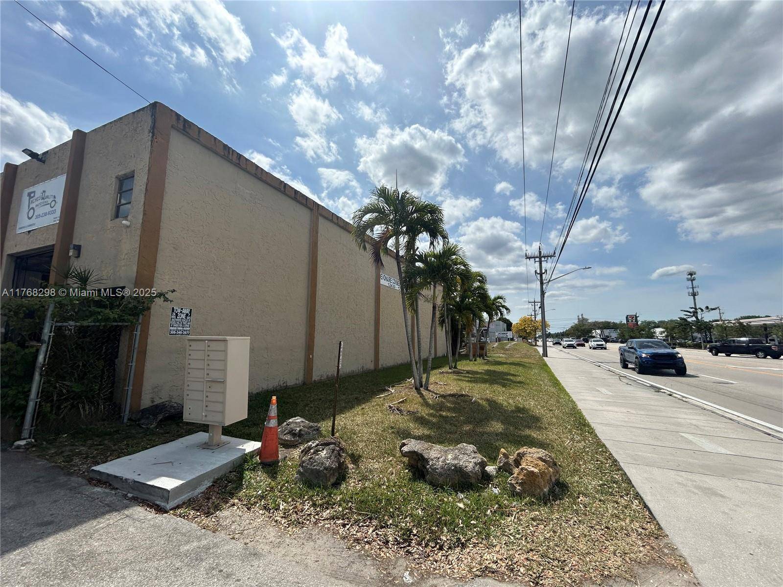 Miami, FL 33186,12436 SW 128th St #4
