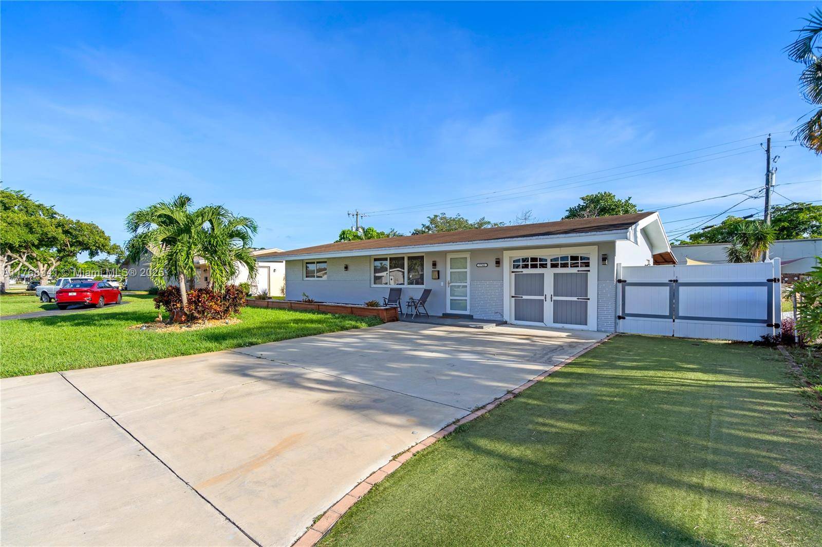 Pembroke Pines, FL 33024,7740 NW 10TH ST