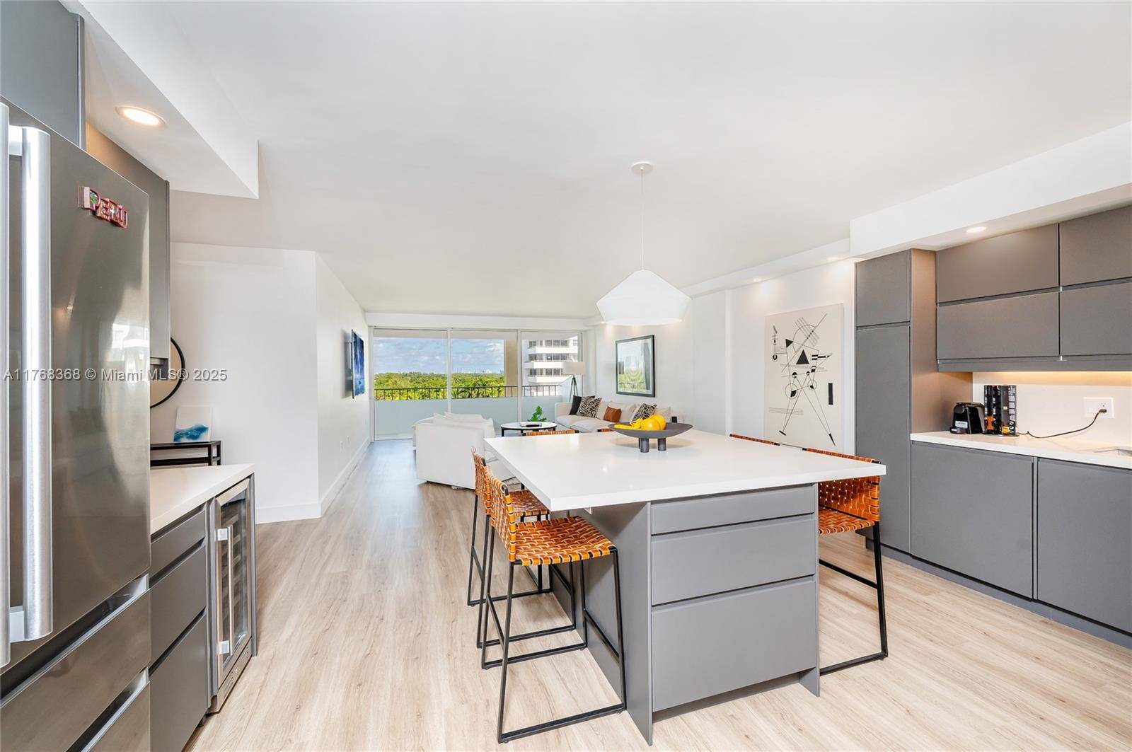 Key Biscayne, FL 33149,199 Ocean Lane Dr #706