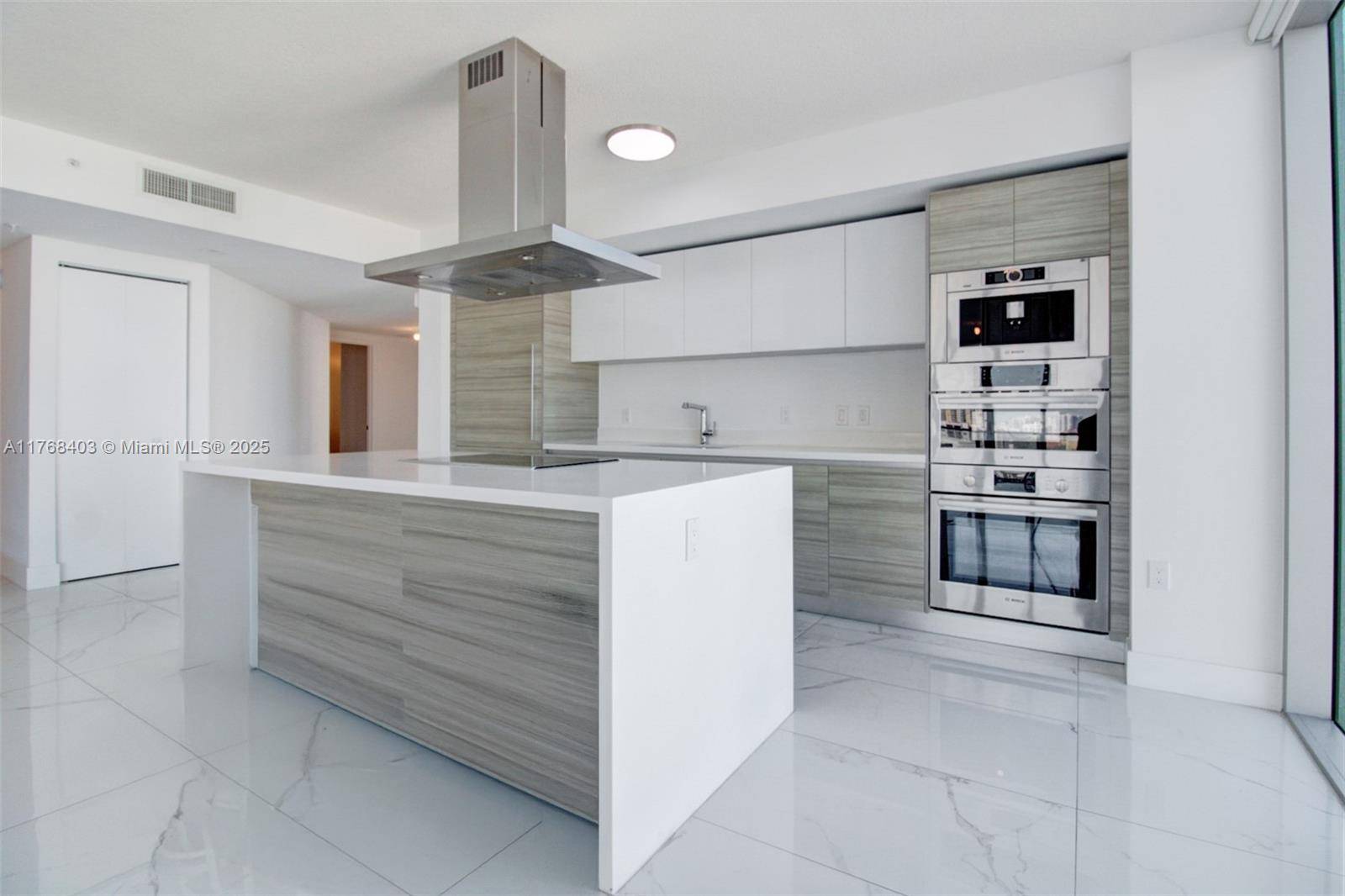 Sunny Isles Beach, FL 33160,330 Sunny Isles Blvd #5-801