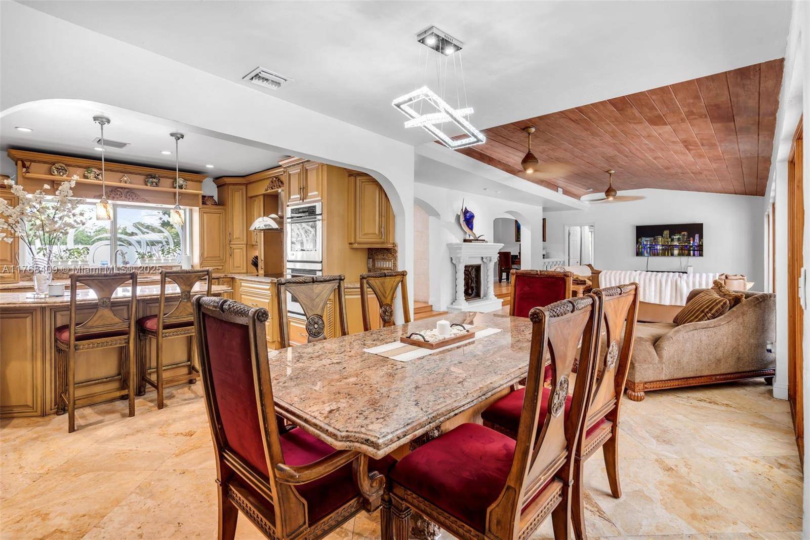 Coral Gables, FL 33158,6400 Marlin Dr