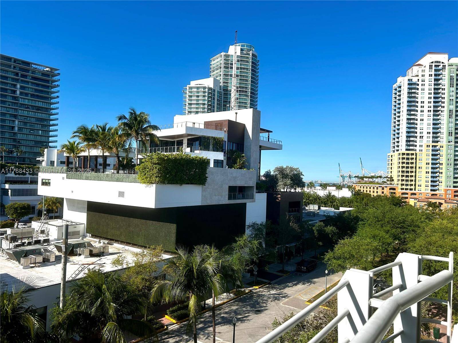 Miami Beach, FL 33139,110 Washington Ave #1611