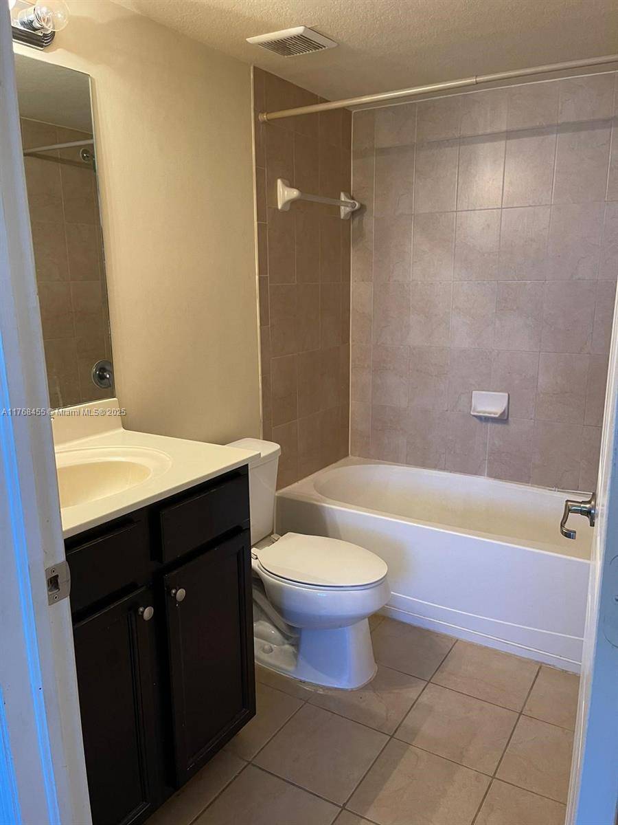 Cutler Bay, FL 33190,22301 SW 88th Pl #203-3