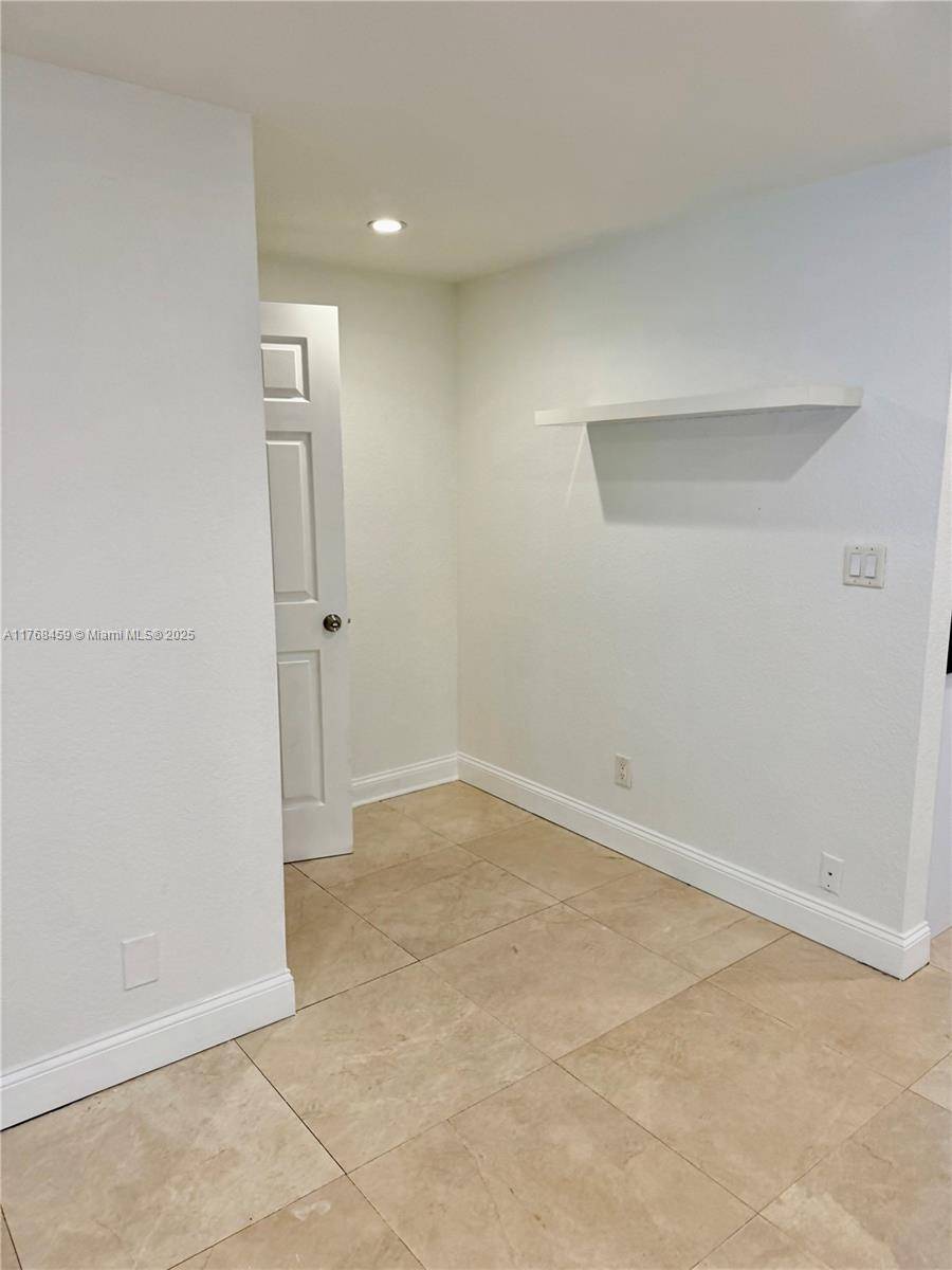 Pompano Beach, FL 33069,119 Gardens Dr #102