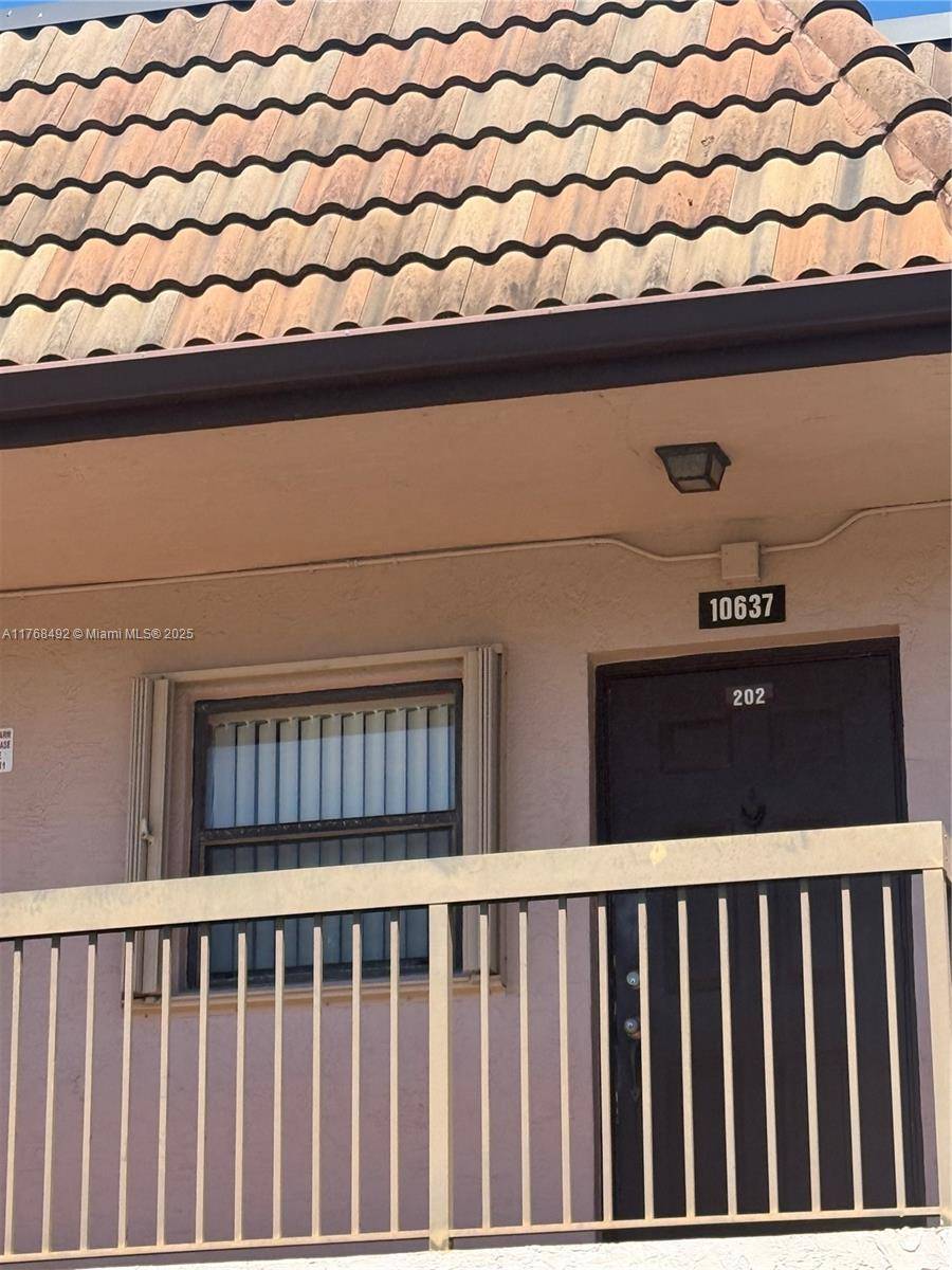 Pembroke Pines, FL 33026,10637 NW 10th St #202