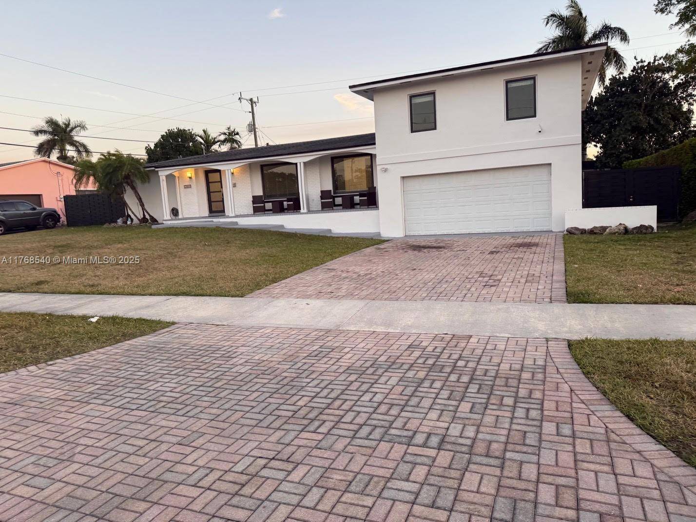 Miami, FL 33157,15600 Palmetto Club Dr