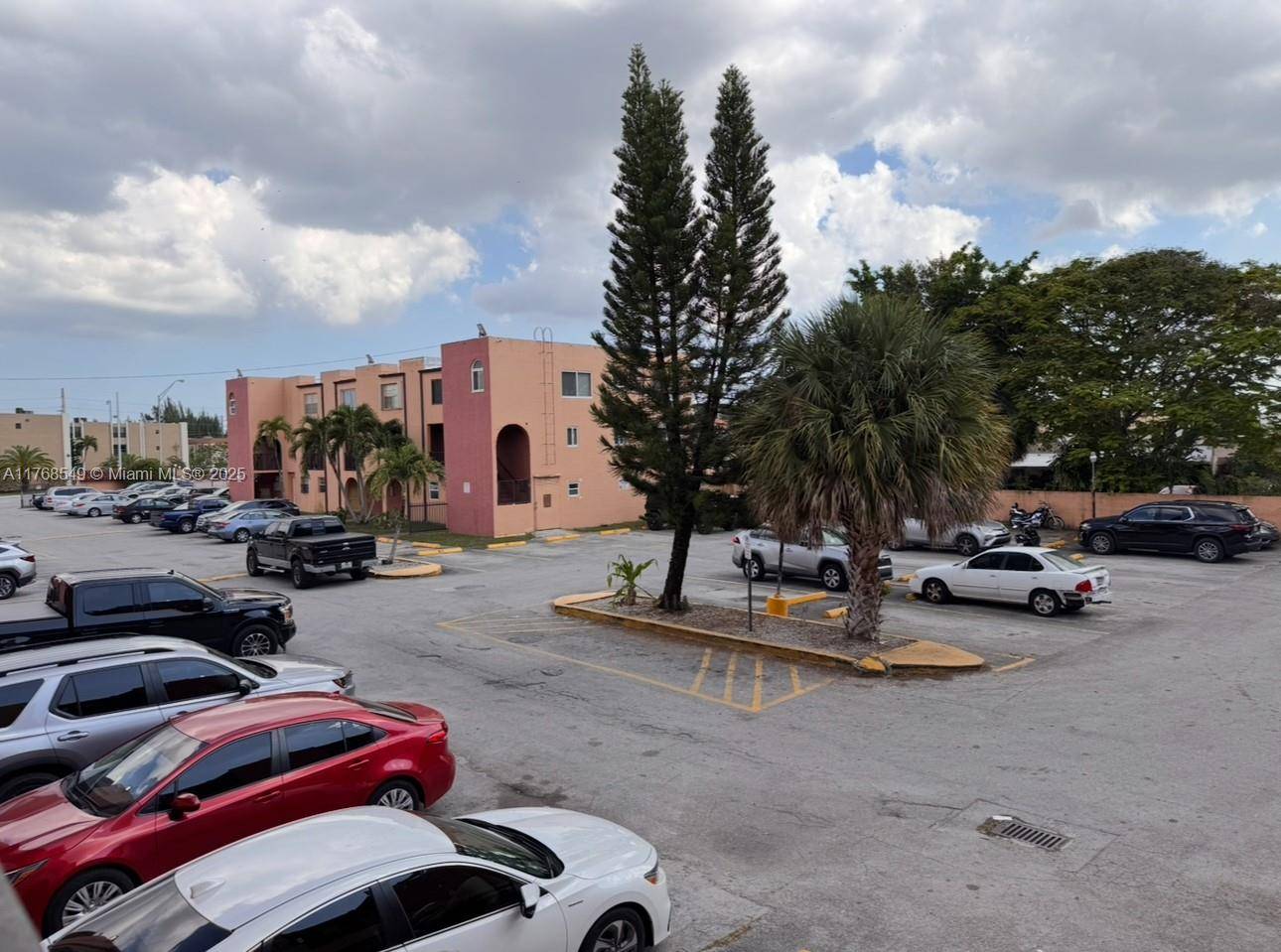 Hialeah, FL 33012,6620 W 2nd Ct #210