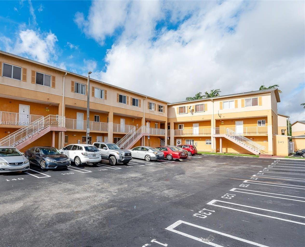 Miami, FL 33183,6235 SW Kendale Lakes Cir #239