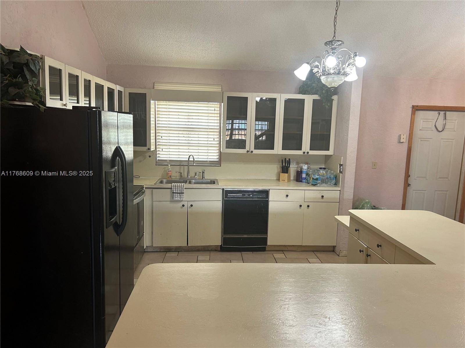 Hollywood, FL 33021,5416 Flagler St