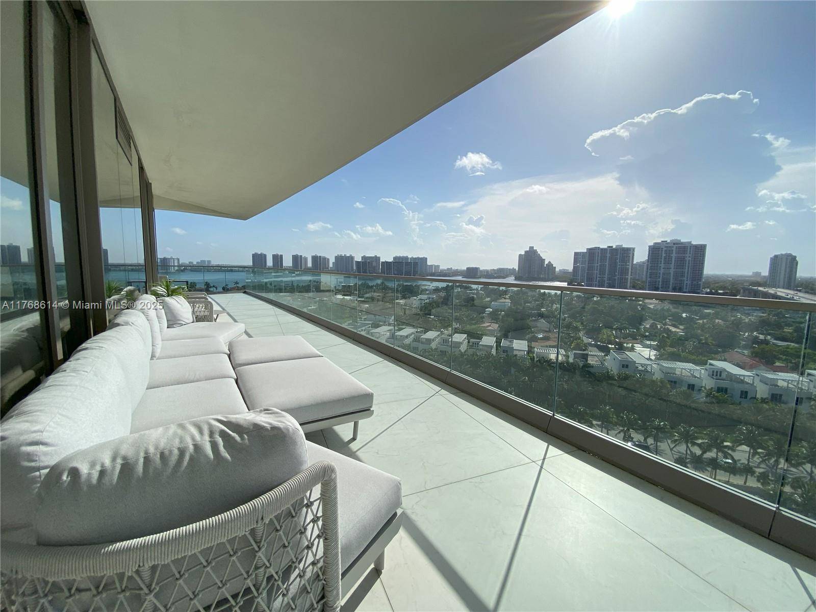 Sunny Isles Beach, FL 33160,18975 Collins Ave #1005