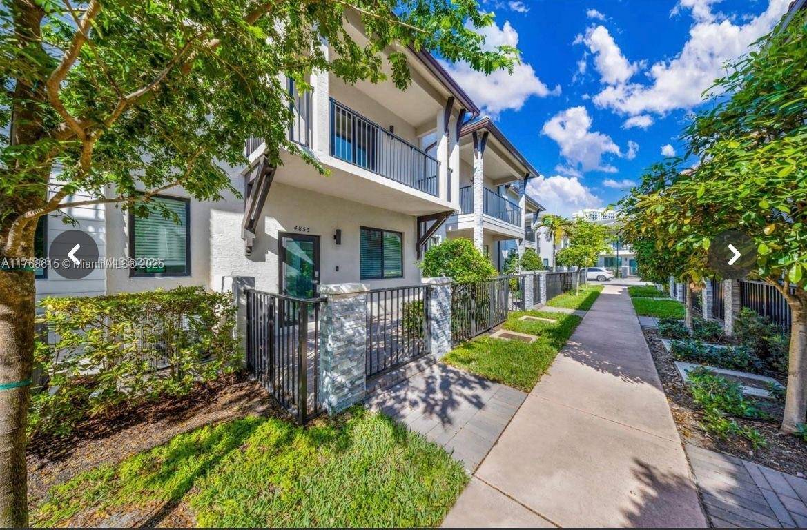 Doral, FL 33166,4675 NW 83rd Pkwy #4675