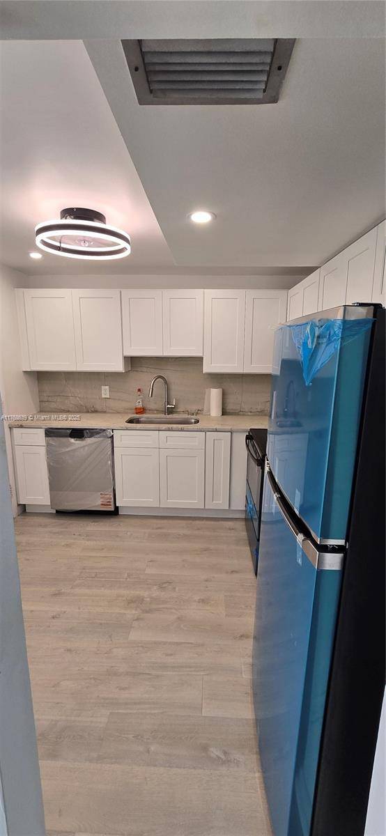 West Palm Beach, FL 33407,4500 N Flagler Dr #D14