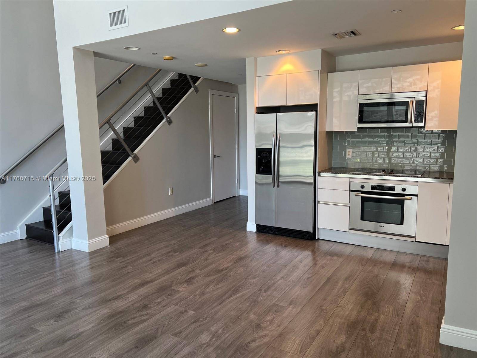 Miami, FL 33131,1050 Brickell Ave #408