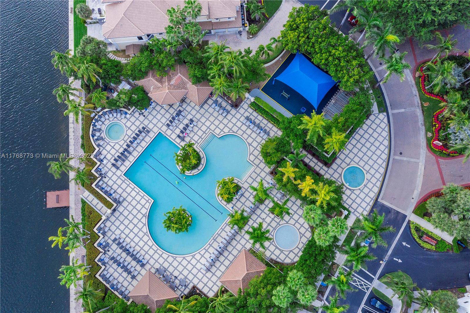 Aventura, FL 33180,21109 NE 38th Ave #74
