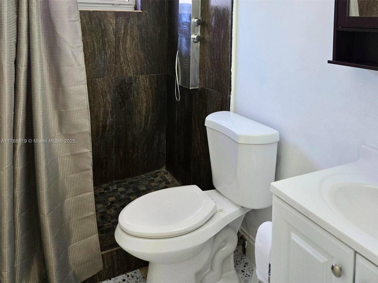Dania Beach, FL 33314,4101 SW 54th Ct #2