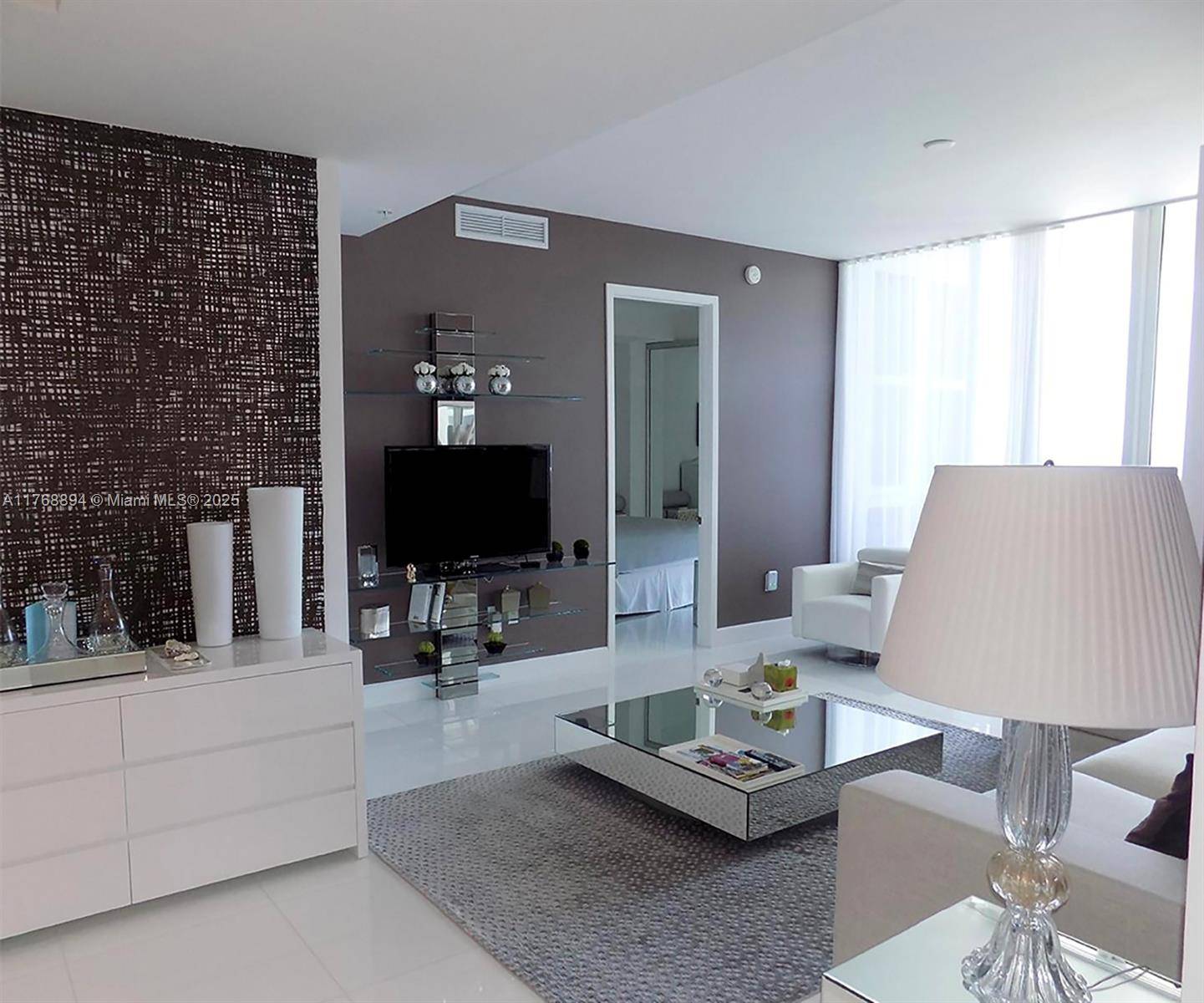 Sunny Isles Beach, FL 33160,18201 Collins Ave #3906