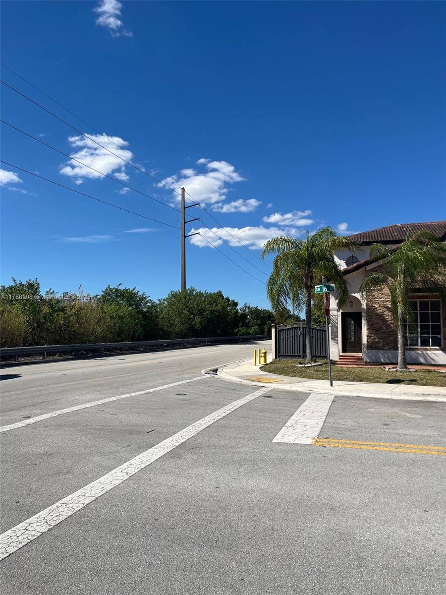 Miami, FL 33185,15675 SW 16th St