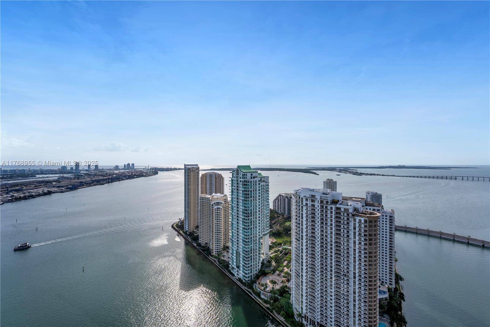 Miami, FL 33131,300 Biscayne blvd way #4501