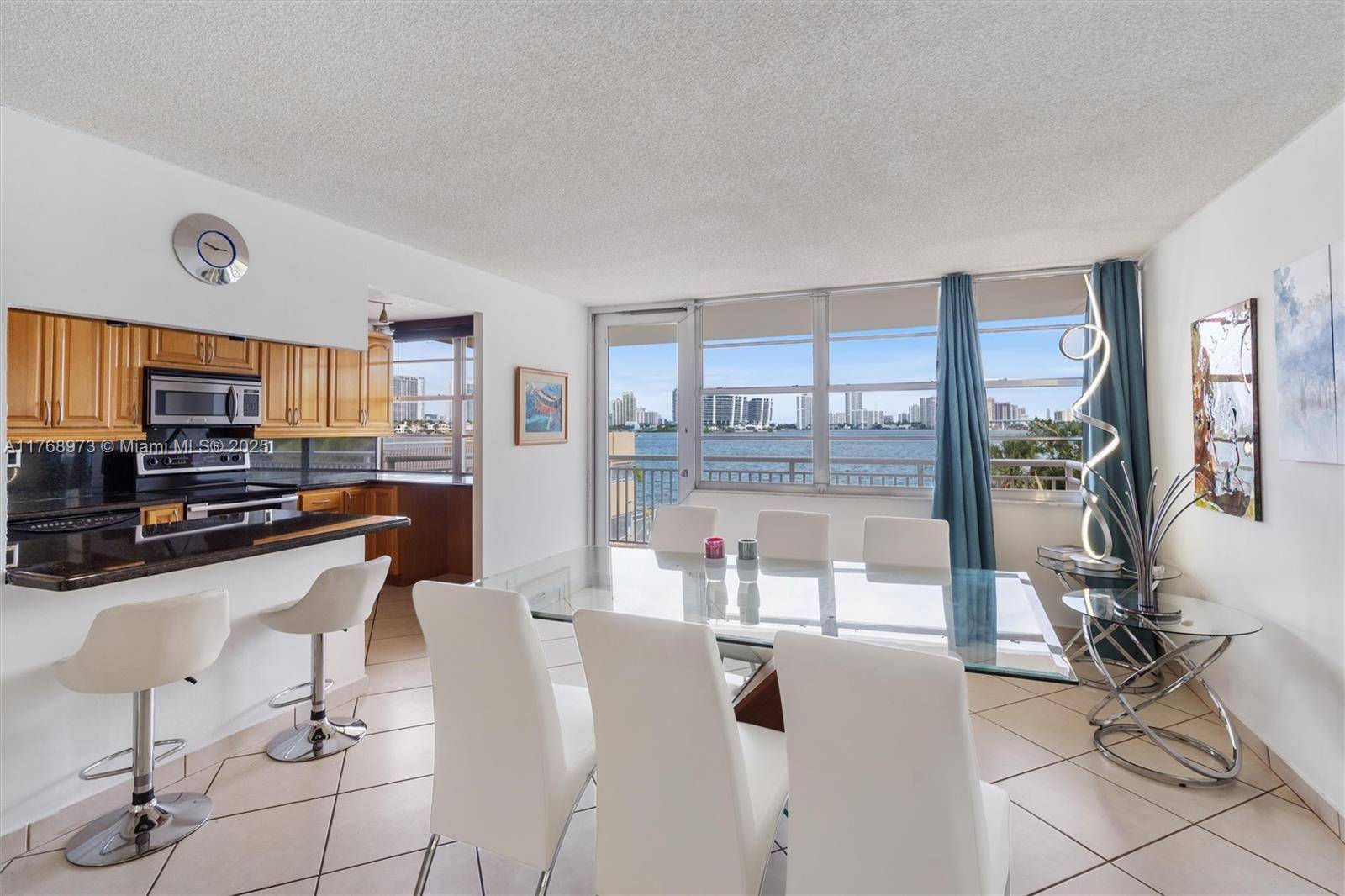 Sunny Isles Beach, FL 33160,251 174th St #218