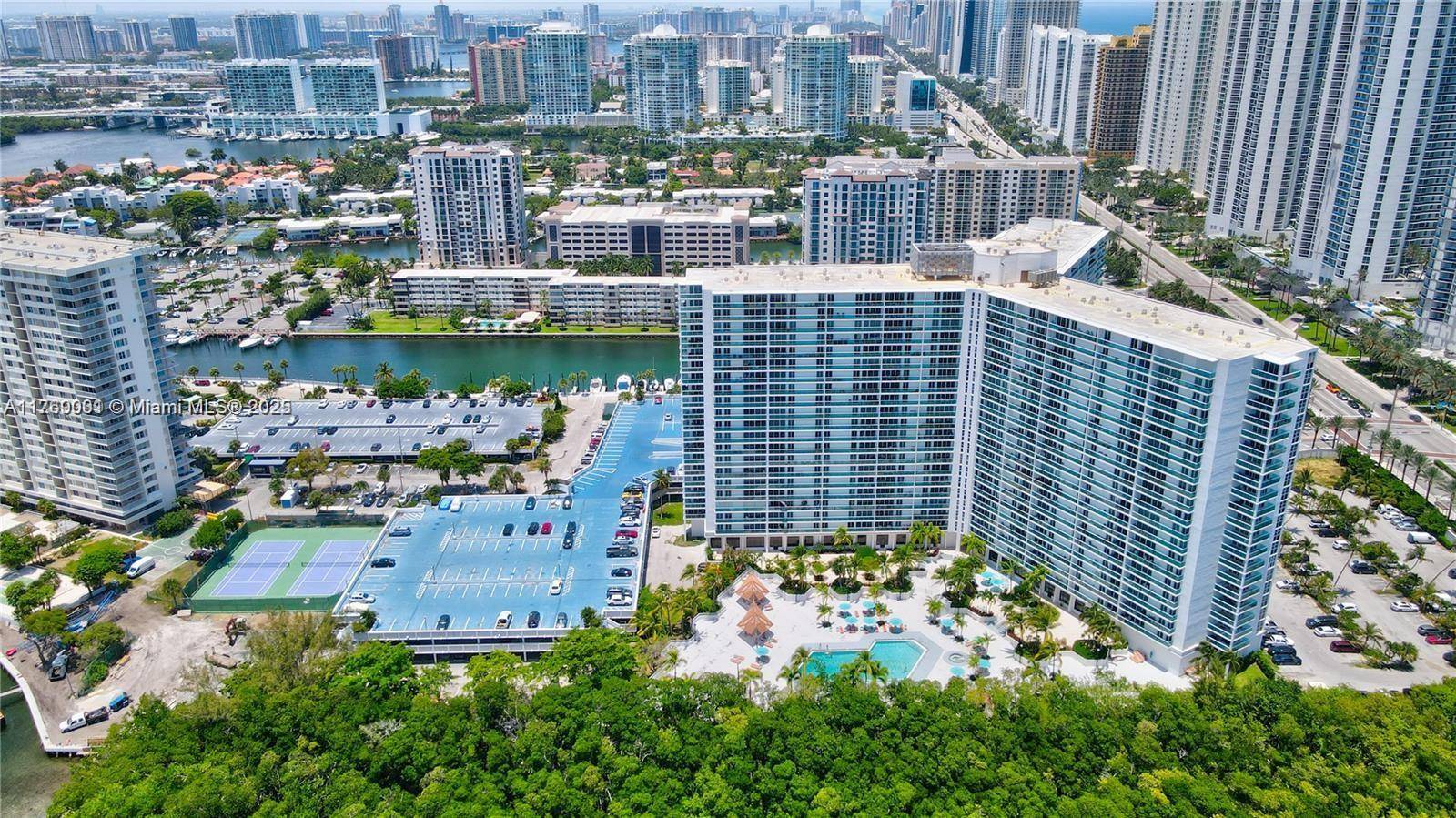 Sunny Isles Beach, FL 33160,100 Bayview Dr #2021