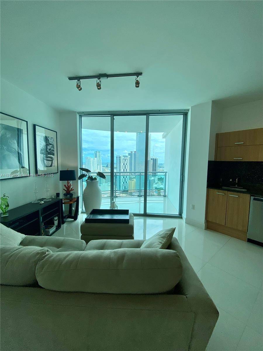 Miami, FL 33130,350 S Miami Ave #3813
