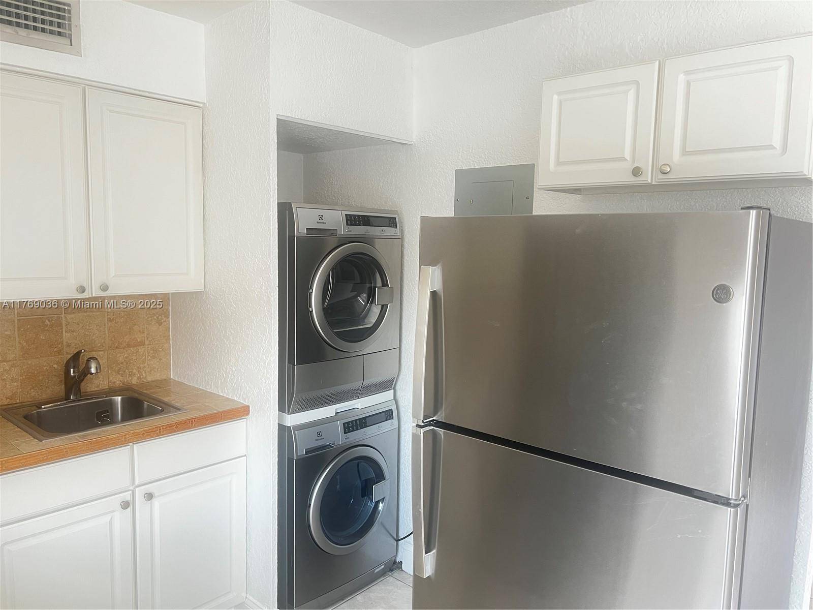 Miami, FL 33135,1780 SW 6th St #6
