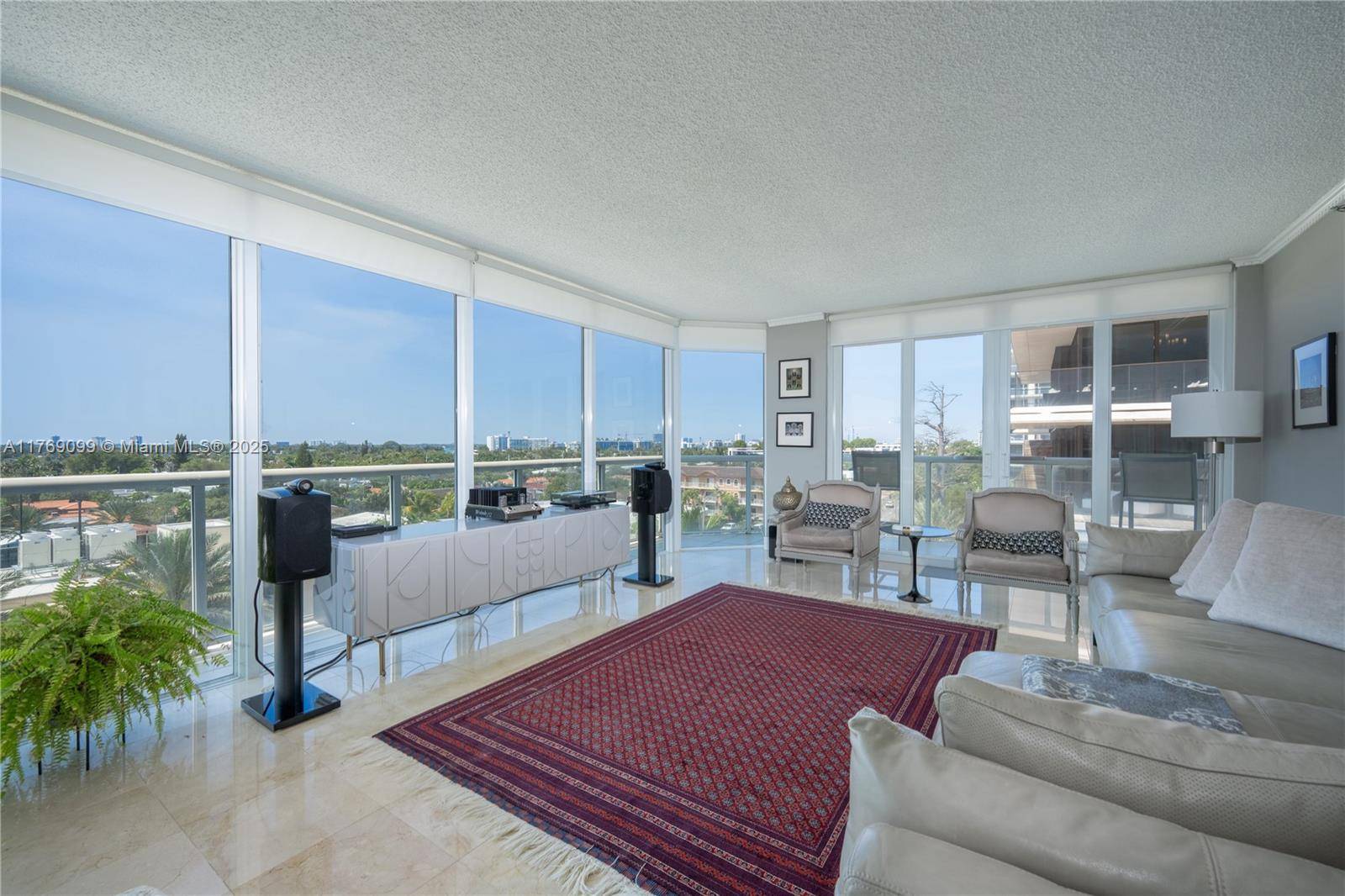 Surfside, FL 33154,8925 E Collins Ave #6E