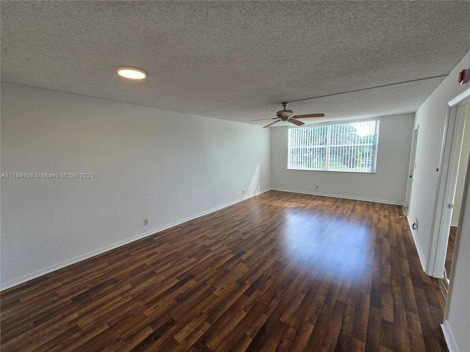 Margate, FL 33063,6890 Royal Palm Blvd #211H