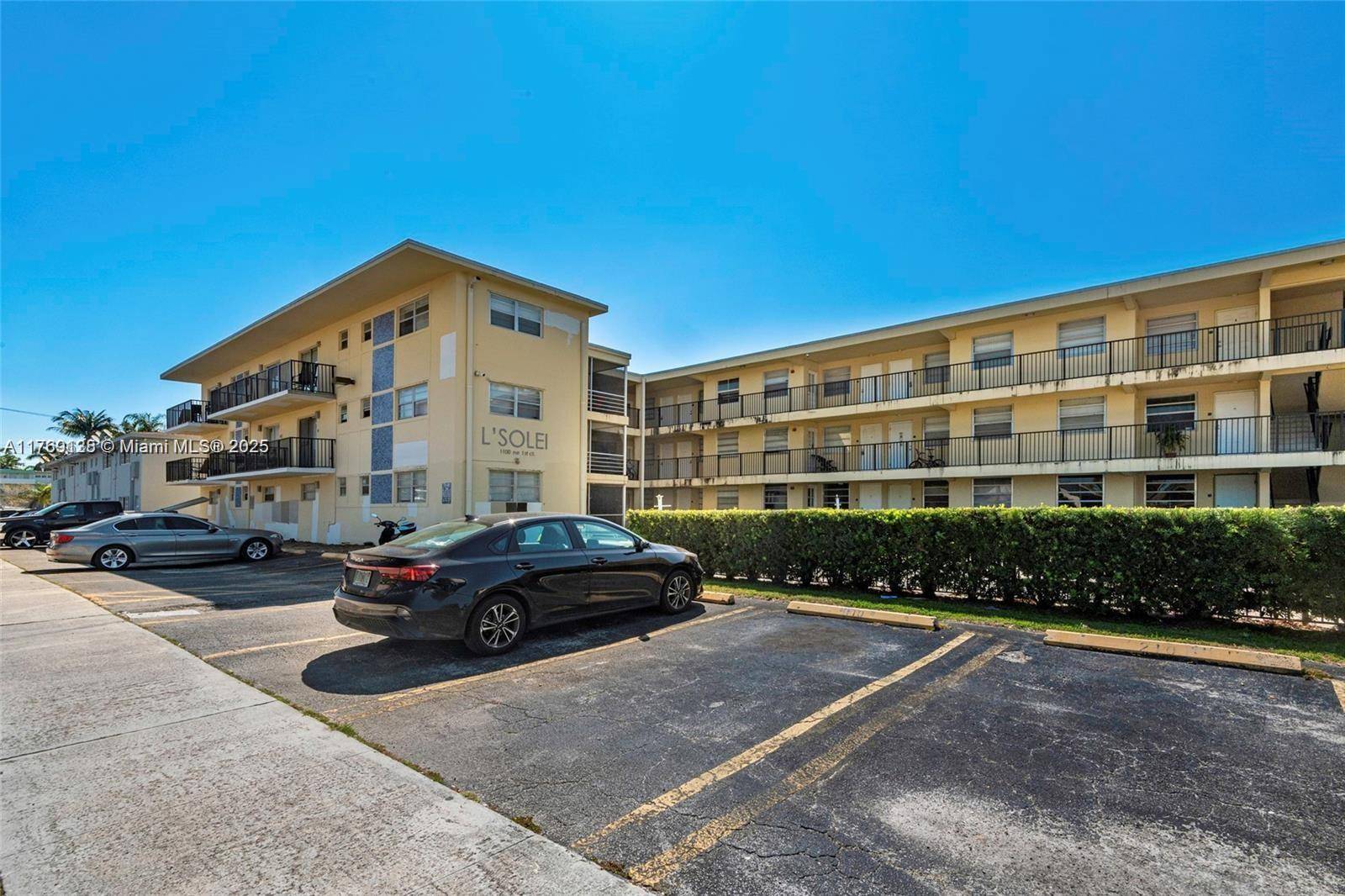 Hallandale Beach, FL 33009,1100 NE 1st Ct #210