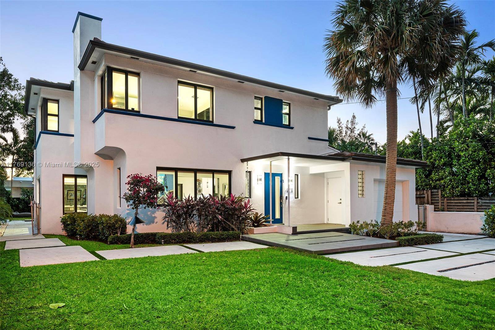 Miami Beach, FL 33140,6166 Pine Tree Dr