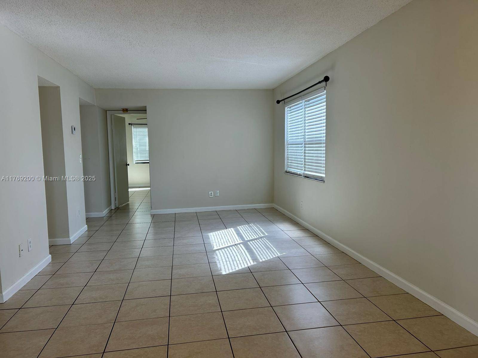 Miramar, FL 33025,3400 Foxcroft Rd #301