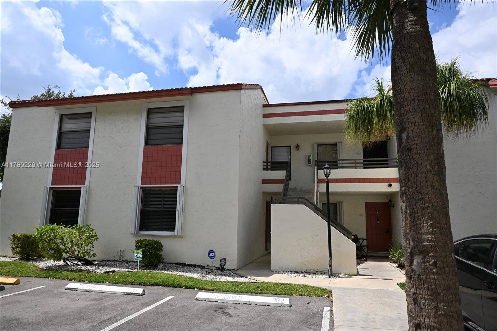 Pembroke Pines, FL 33026,1170 N Hiatus Rd #1170