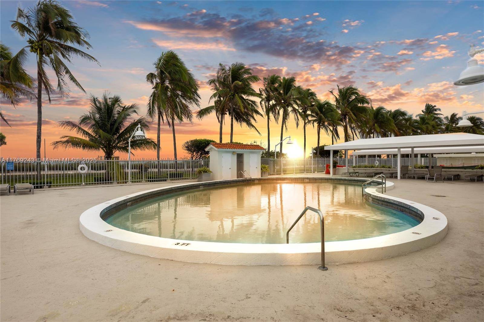 Miami Beach, FL 33140,2899 W Collins Ave #1638