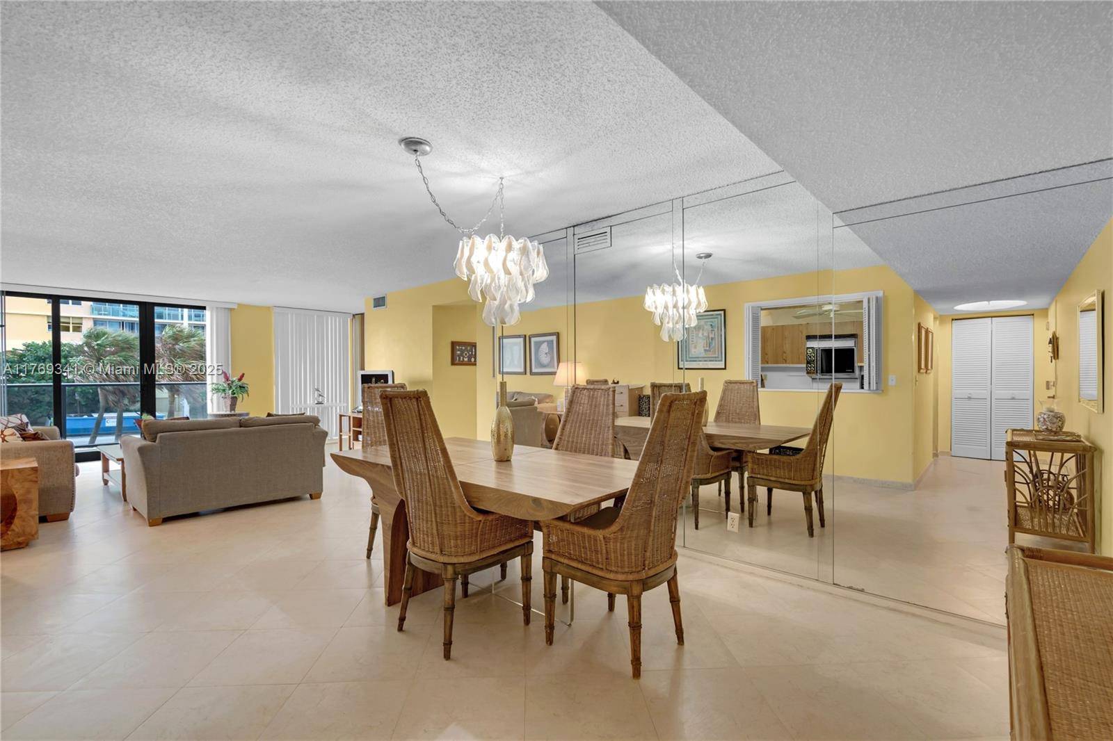 Hollywood, FL 33019,2301 S Ocean Dr #207