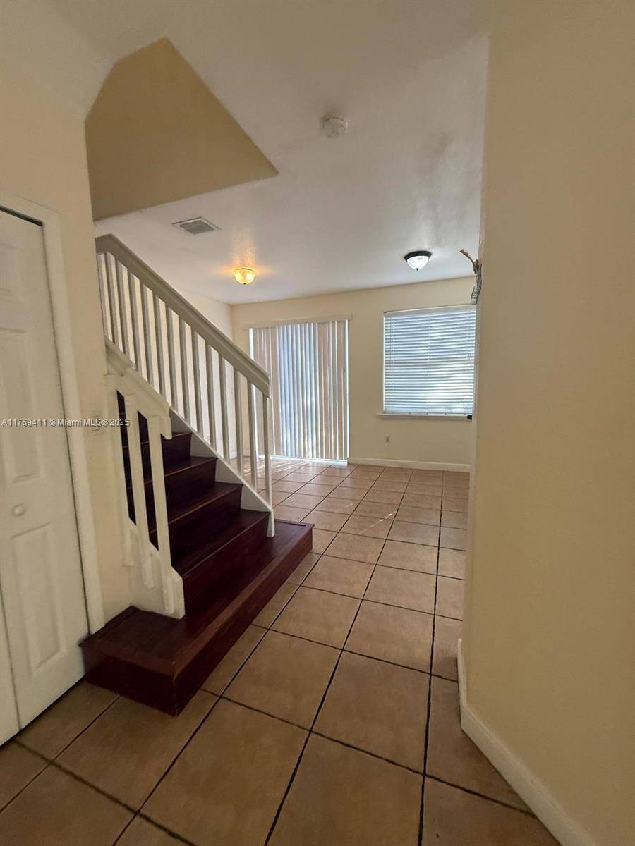 Doral, FL 33178,5470 NW 107th Ave #807