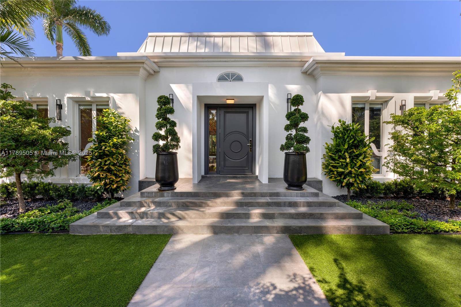 Miami Beach, FL 33141,6626 Pinetree Ln