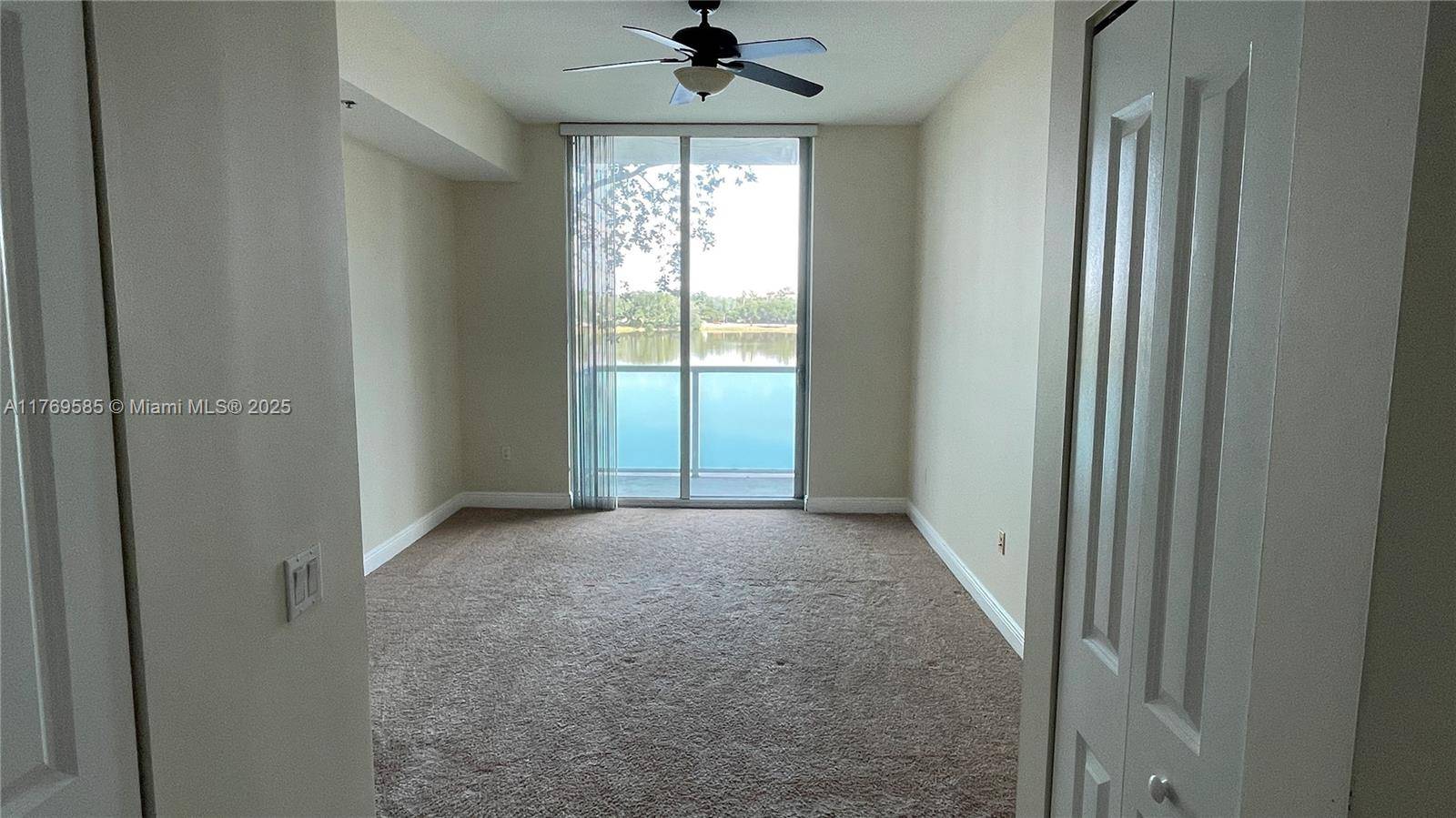 Sunrise, FL 33323,2681 N Flamingo Rd #302S