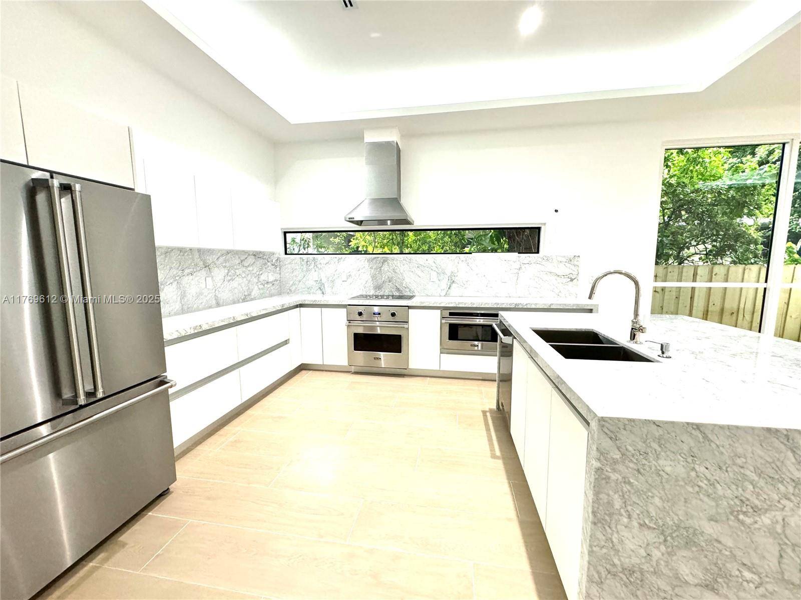Miami, FL 33127,5728 NW 5th Ct #TH-2