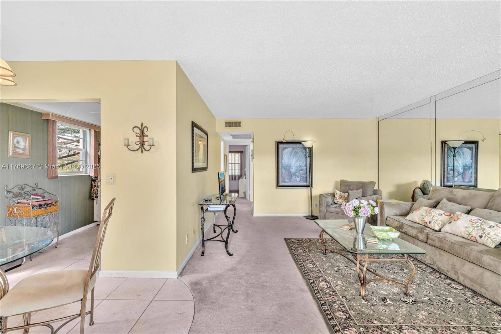 Deerfield Beach, FL 33442,117 E Westbury  E #117