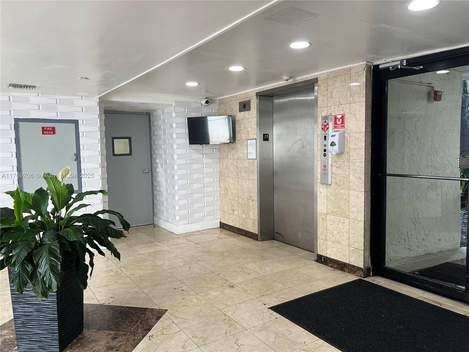 Sunny Isles Beach, FL 33160,17011 N Bay Rd #111