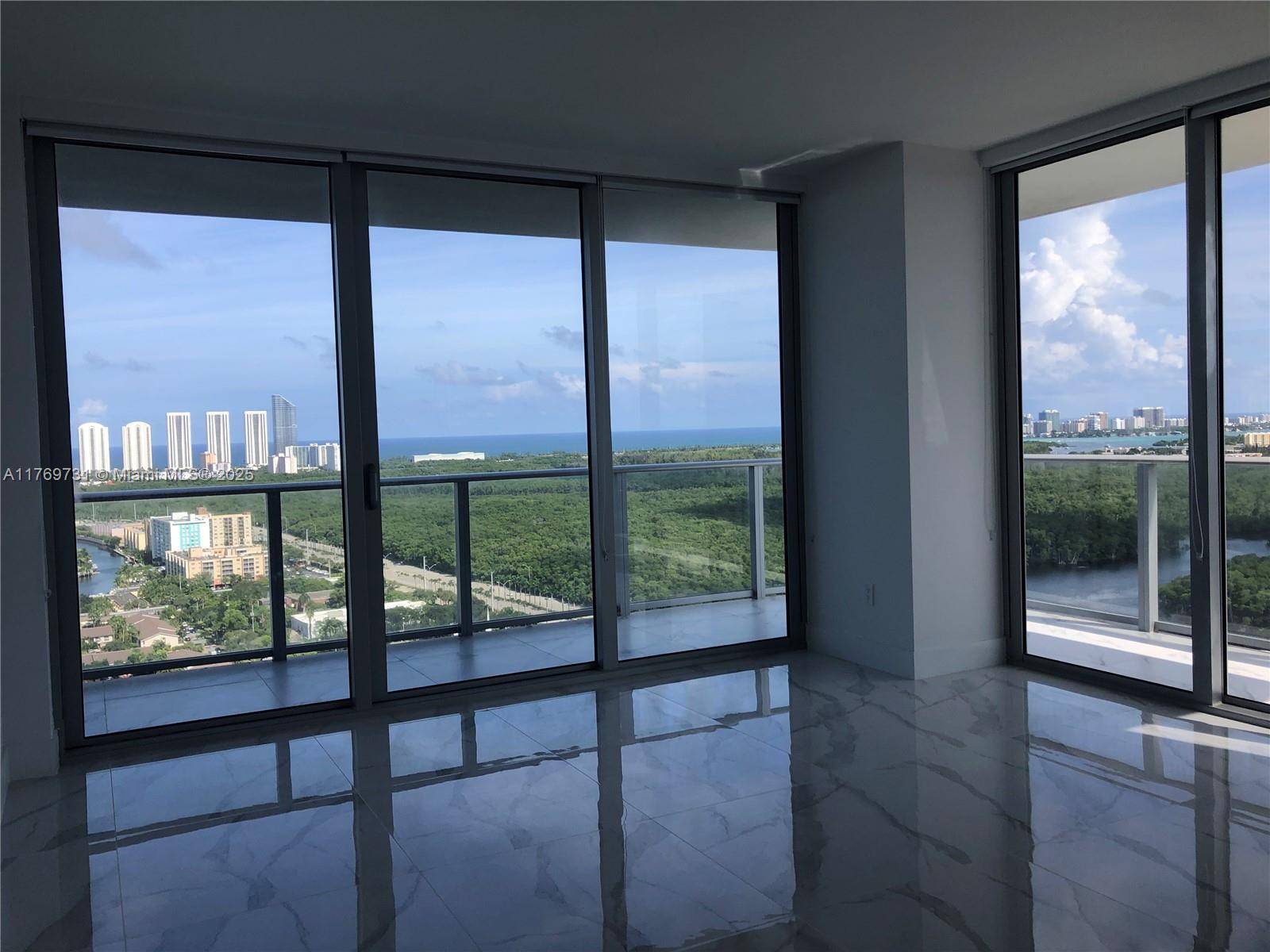 North Miami Beach, FL 33160,16385 Biscayne Blvd #3021