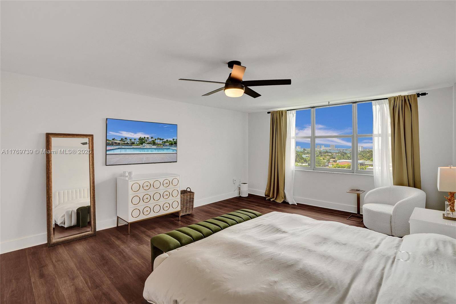 Bay Harbor Islands, FL 33154,10000 W Bay Harbor Dr #PH23