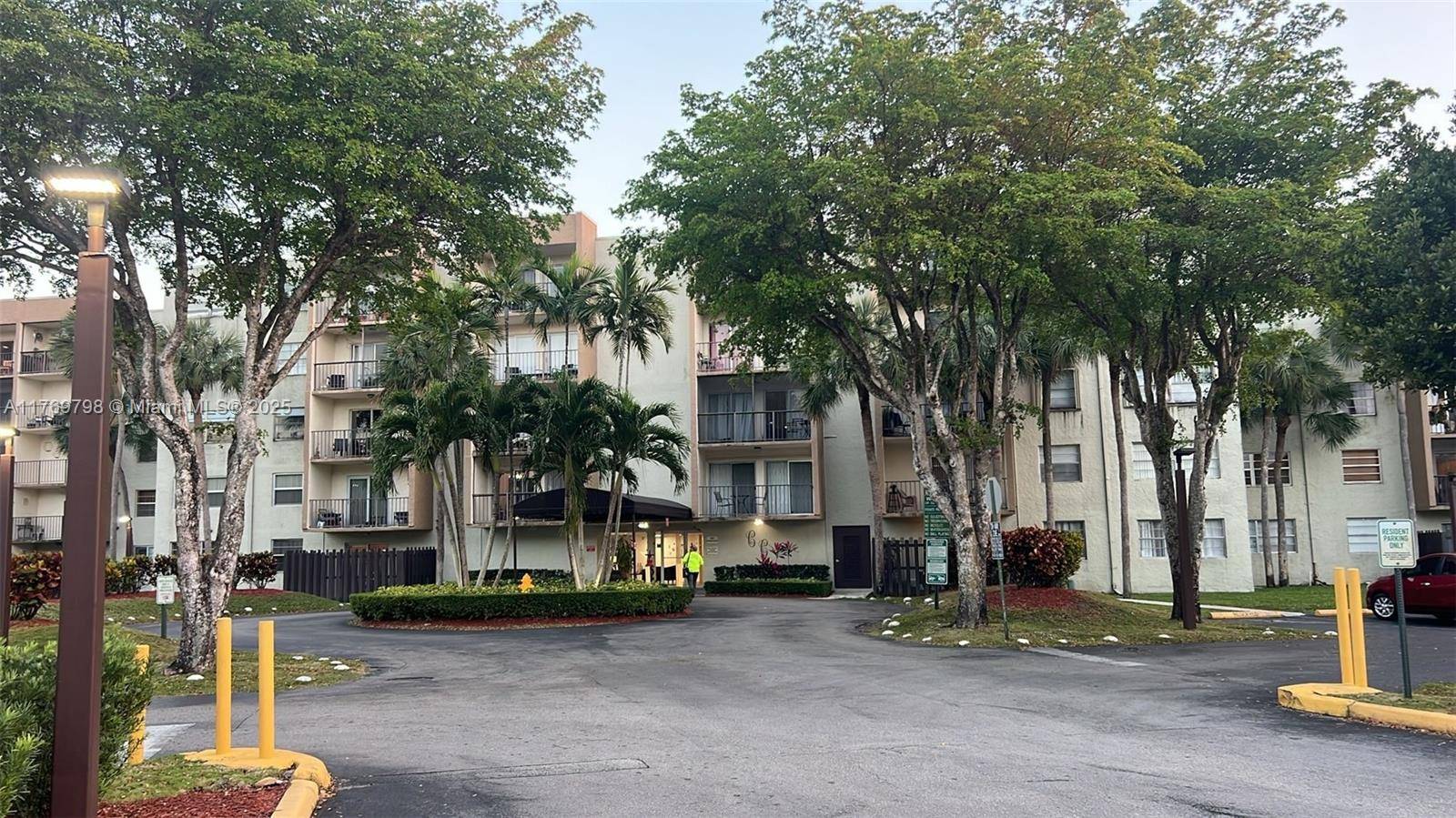 Miami, FL 33183,14250 SW 62nd St #517