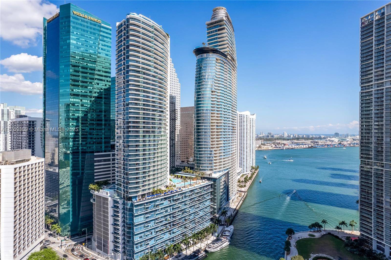 Miami, FL 33131,200 Biscayne Boulevard Way #3207