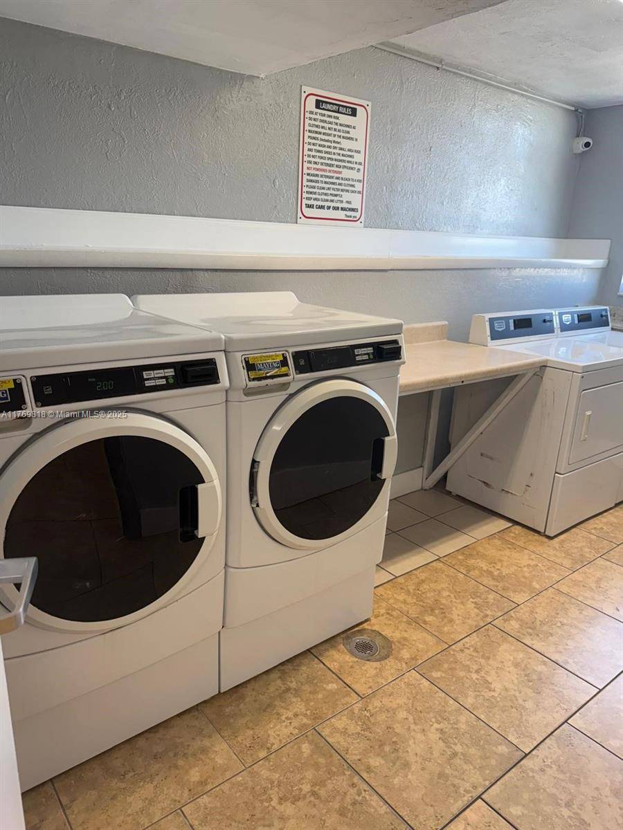 Miami, FL 33161,1251 NE 108th St #412