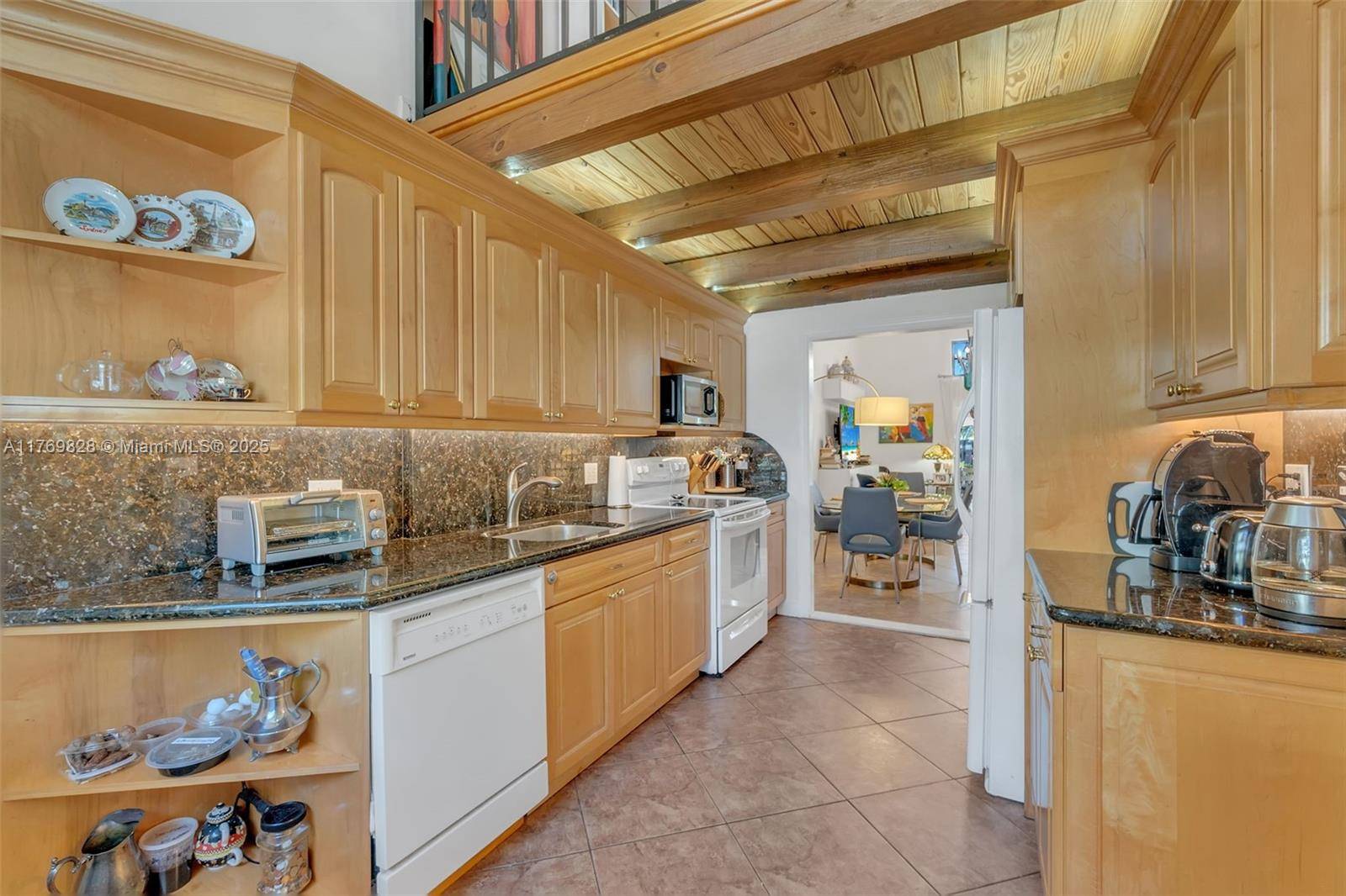 Oakland Park, FL 33309,2840 S Oakland Forest Dr #2501