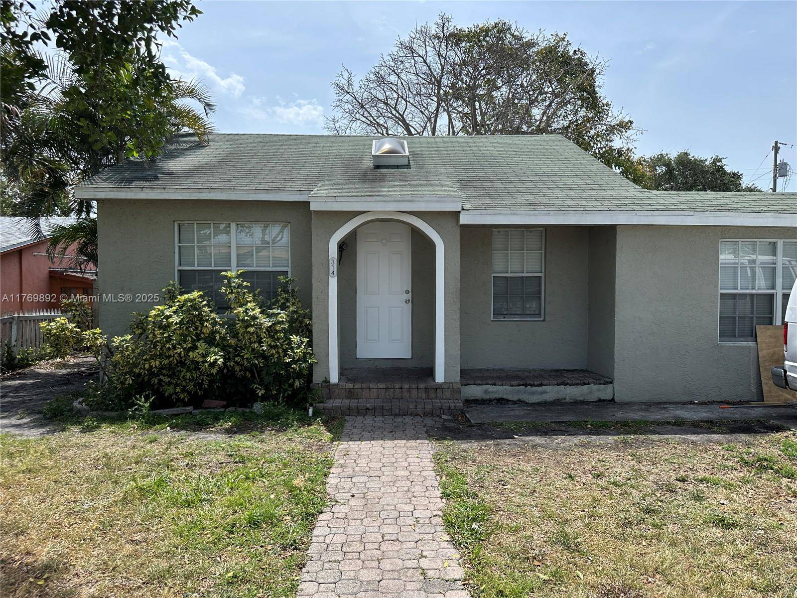 Lantana, FL 33462,314 Minnesota St