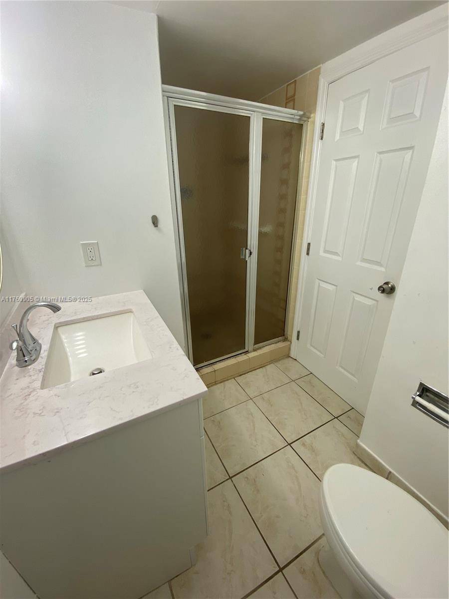 Hallandale Beach, FL 33009,2500 Parkview Dr #1920