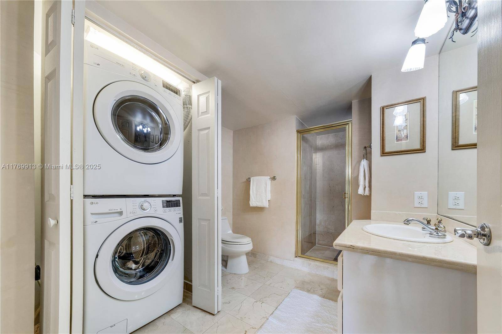 Sunny Isles Beach, FL 33160,16711 Collins Ave #2305